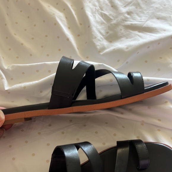 Women’s Cole Haan Flavia Grand black leather sandals. Like New. Size 8 - Picture 4 of 8